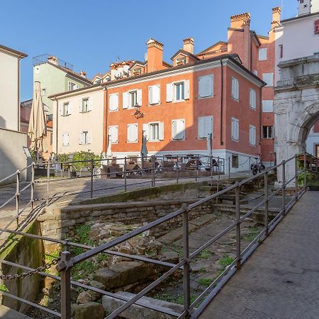 Casa Vacanze Penelope In Centro Storico Terst Exteriér fotografie