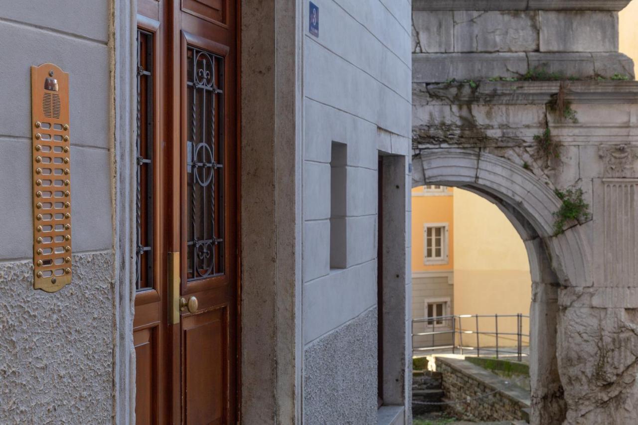 Casa Vacanze Penelope In Centro Storico Terst Exteriér fotografie
